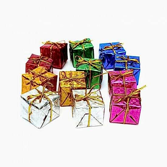 Happyland Yılbaşı Ağacı Süsü 12’li Hediye Paketi Süsü Karışık Renk Çam Ağacı Süsü