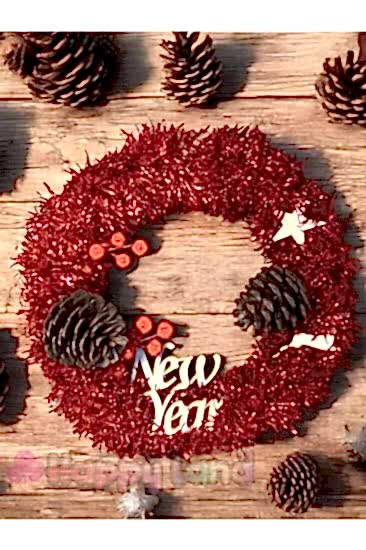 Happyland Yılbaşı Kırmızı Metalize Süslü Çelenk Kapı Süsü 27 cm
