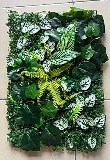 Happyland Yapay Çiçek Duvar Kaplama 40*60 Cm Panel Şimşir Süslü Yapraklı Dik Duvar Uygulama ÇimDikey Bahçe