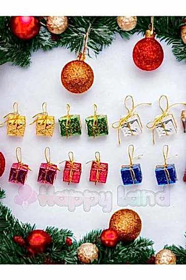 Happyland Yılbaşı Ağacı Süsü 12’li Hediye Paketi Çam Ağacı Süsü Hediye Paketi Şeklinde Yılbaşı Süsü 